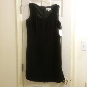 Danny and Nicole Sleeveless Dress w/bottom Pleats